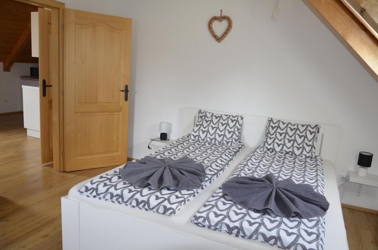 Apartmany U Vlcich Jam Petrowitz Екстериор снимка